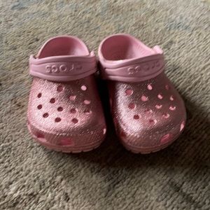Little Girl Pink Sparkle Crocs size 6